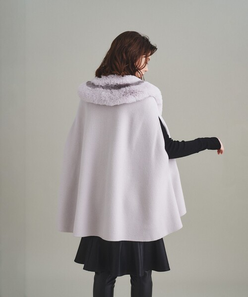 GRACE CONTINENTAL(グレースコンチネンタル)の「フレアリバーポンチョ(ポンチョ・レディース・ブラック/グレー・FREE)」の11枚目の写真