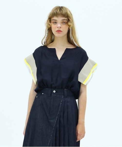 bedsidedrama（ベットサイドドラマ）の「Rib sleeve short blouse（シャツ/ブラウス・レディース・ブラック/ネイビー・2/1）」の2枚目の写真
