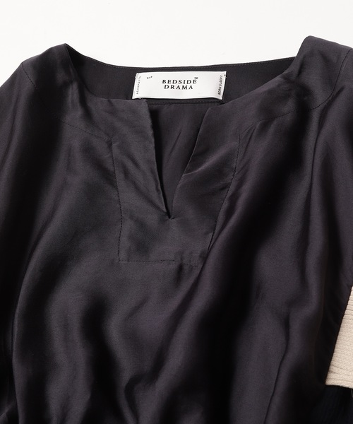 bedsidedrama（ベットサイドドラマ）の「Rib sleeve short blouse（シャツ/ブラウス・レディース・ブラック/ネイビー・2/1）」の13枚目の写真
