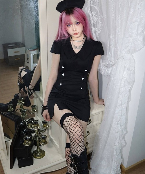 OSYAREVO（オシャレボ）の「コスプレ スリット入りナース服 レディース クリスマス X-mas（コスチューム/パーティーグッズ・レディース・ホワイト/ブラック・MEDIUM/LARGE）」の19枚目の写真