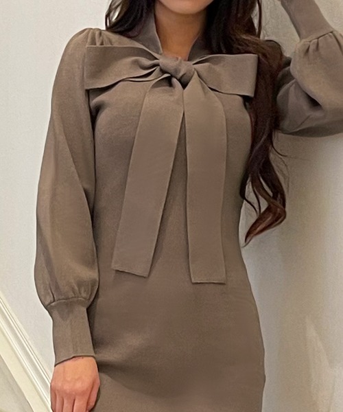 Julia Boutique(ジュリアブティック)の「ボウタイミニ丈タイトニットワンピース/22656(ワンピース・レディース・ネイビー/アイボリー/モカ・ONE)」の8枚目の写真