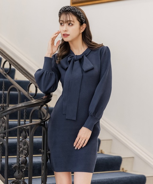 Julia Boutique(ジュリアブティック)の「ボウタイミニ丈タイトニットワンピース/22656(ワンピース・レディース・ネイビー/アイボリー/モカ・ONE)」の11枚目の写真