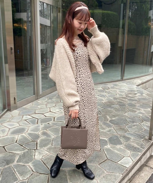 one after another NICE CLAUP（ワンアフターアナザーナイスクラップ）の「ロゴモチーフエンボスミニバック（ショルダーバッグ・レディース・アイボリー/ピンク/グレイッシュベージュ/ブラック・FREE）」の18枚目の写真