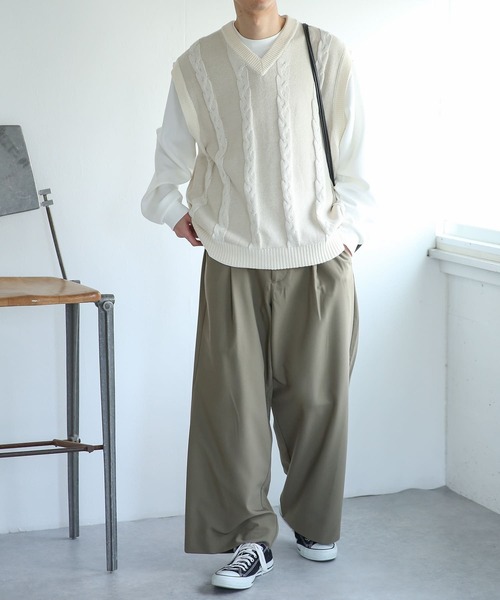 SENSE OF PLACE by URBAN RESEARCH(センスオブプレイスバイアーバンリサーチ)の「ケーブルVネックベスト(ベスト・メンズ・ブラック/ブルー/アイボリー・MEDIUM/LARGE)」の9枚目の写真