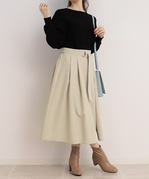 DRESKIP(ドレスキップ)の「◆【上品で好印象◎】Dカンベルト付きタックフレアースカート(スカート・レディース・黄緑系/ライトベージュ/ブラック・03/02)」の2枚目の写真