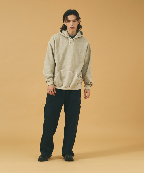 PENNEYS(ぺニーズ)の「【PENNEY'S】ペニーズ キツネ/ペニーズ フォックス/THE FOX 別注ピグメントスウェットフードパーカー(パーカー・メンズ・ベージュ/サックスブルー/スミクロ/ネイビー・M/L)」の13枚目の写真