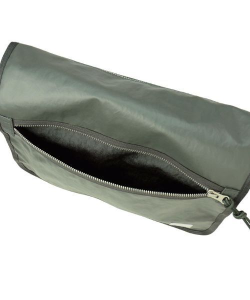 LUGGAGE LABEL(ラゲッジレーベル)の「ライナー ネオ ショルダーバッグ(ショルダーバッグ・メンズ・パープル・FREE)」の14枚目の写真