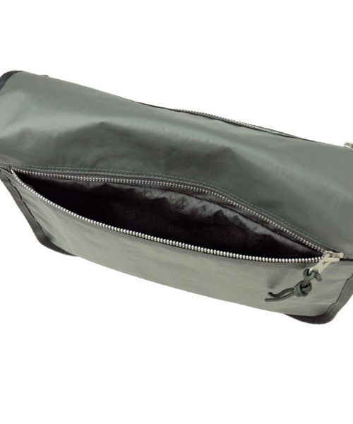 LUGGAGE LABEL(ラゲッジレーベル)の「ライナー ネオ ショルダーバッグ(ショルダーバッグ・メンズ・パープル・FREE)」の17枚目の写真