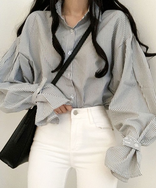 ストライプ柄ボリュームスリーブブラウス