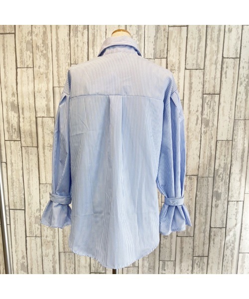 ストライプ柄ボリュームスリーブブラウス