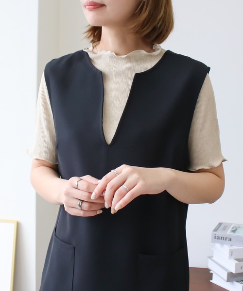 Social GIRL（ソーシャルガール）の「プチハイネックメローリブトップス（Tシャツ/カットソー・レディース・アイボリー/ブラック/グレイッシュベージュ/ブルー・M）」の4枚目の写真