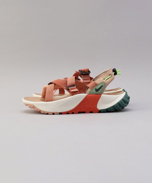 NIKE（ナイキ）の「【限定展開】NIKE/ナイキ　W NIKE ONEONTA SDL/オニオンタ サンダル（サンダル・レディース・レッド/ブラック・23.0cm/25.0cm/24.0cm/22cm/26.0cm）」の5枚目の写真