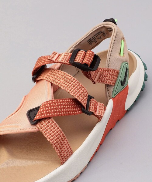 NIKE（ナイキ）の「【限定展開】NIKE/ナイキ　W NIKE ONEONTA SDL/オニオンタ サンダル（サンダル・レディース・レッド/ブラック・23.0cm/25.0cm/24.0cm/22cm/26.0cm）」の9枚目の写真