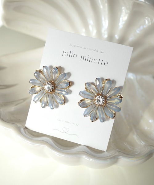 CERCA（チェルカ）の「jolie minette/フラワー ビジュー イヤリング（イヤリング・レディース・クリア/ブラック/ピンク/ベージュ/オレンジ/アクア・FREE）」の3枚目の写真