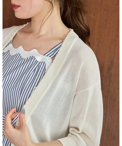 tocco closet(トッコ クローゼット)の「パールスタッズ付きボレロカーディガン(カーディガン/ボレロ・レディース・ブラック/オフホワイト/ブルー/ラベンダー/ピンク系その他・M)」の6枚目の写真