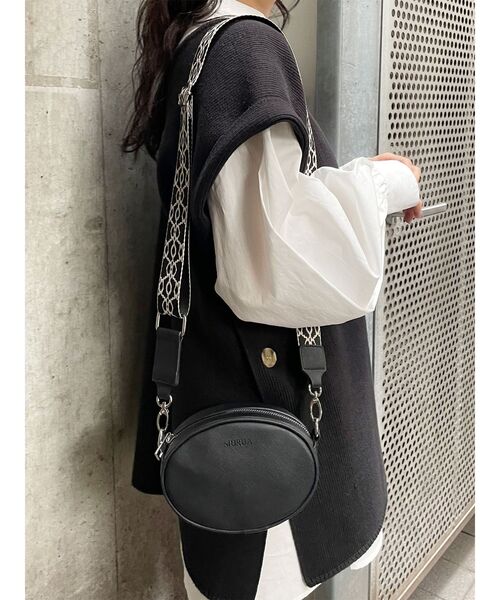 MURUA（ムルーア）の「サークルミニショルダー（ショルダーバッグ・レディース・ホワイト/ライトブルー/ブラック・FREE）」の2枚目の写真