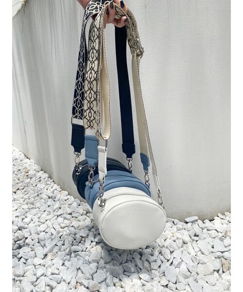 MURUA（ムルーア）の「サークルミニショルダー（ショルダーバッグ・レディース・ホワイト/ライトブルー/ブラック・FREE）」の10枚目の写真