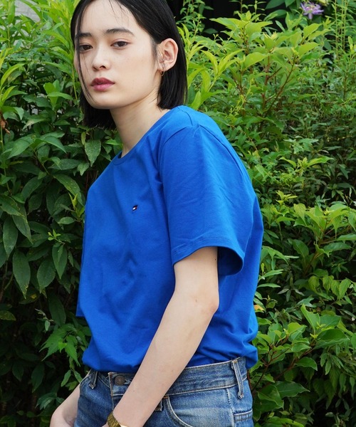 TOMMY HILFIGER(トミーヒルフィガー)の「TOMMY HILFIGER / トミー ヒルフィガー ワンポイント ロゴ 半袖 Tシャツ(Tシャツ/カットソー・メンズ・ブラック/オレンジ/ブルー/グリーン/レッド/ピンク/ホワイト/ネイビー・MEDIUM/X-LARGE/LARGE)」の5枚目の写真