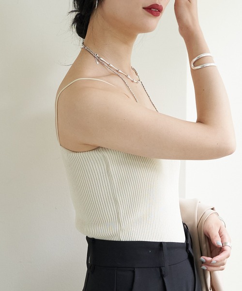 SHENERY(シーナリー)の「カップ付ニットキャミソール(キャミソール・レディース・ブラック/グレー/アイボリー・FREE)」の16枚目の写真