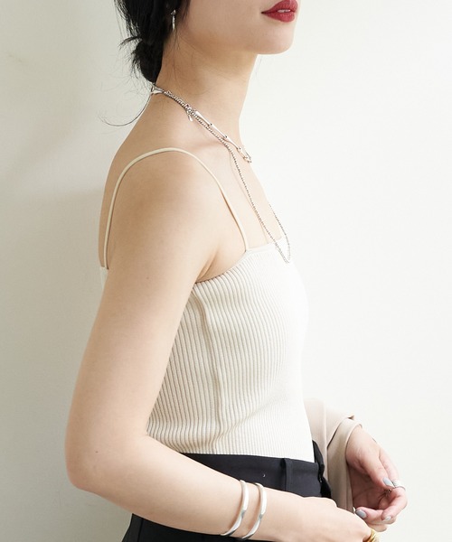 SHENERY(シーナリー)の「カップ付ニットキャミソール(キャミソール・レディース・ブラック/グレー/アイボリー・FREE)」の22枚目の写真