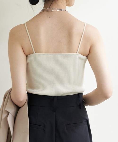 SHENERY(シーナリー)の「カップ付ニットキャミソール(キャミソール・レディース・ブラック/グレー/アイボリー・FREE)」の10枚目の写真