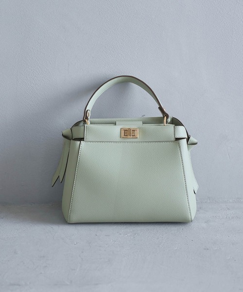 VIS（ビス）の「【2WAY】ひねり金具サイドタイトートバッグ（ハンドバッグ・レディース・グリーン系その他3/ベージュ系その他/ブラック・FREE）」の3枚目の写真