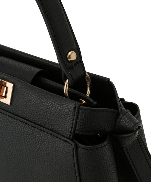 VIS（ビス）の「【2WAY】ひねり金具サイドタイトートバッグ（ハンドバッグ・レディース・グリーン系その他3/ベージュ系その他/ブラック・FREE）」の14枚目の写真