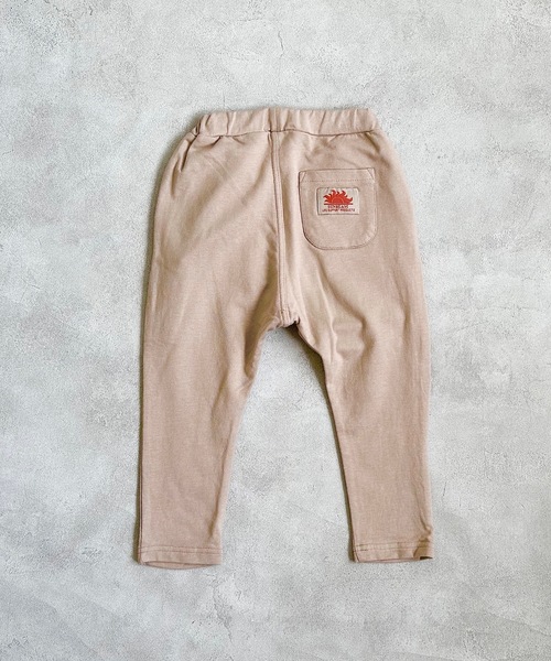 Life Support Products（ライフサポートプロダクツ）の「【防汚加工】ストレッチパンツ（80～130cm）（その他パンツ・キッズ・ブラック/ベージュ/エメラルド/モスグリーン/ライトブラウン/ワインレッド/サーモンピンク/バイオレット/オレンジ/ライトピンク/カーキ/マスタード/ブルー/杢グレー/ターコイズブルー/サンドベージュ/ピンク・80/90/95/100/110/120/130）」の4枚目の写真