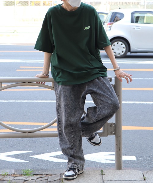 Labordi(ラボード)の「ワンポイント刺繍 / リンガー / ピグメント加工 ビッグシルエットTシャツ ユニセックス カットソー (Tシャツ/カットソー・メンズ・ホワイト系その他2/ブラック系その他/グリーン/ホワイト系その他/チャコールグレー/ホワイト/ブラック・XL/L/M)」の18枚目の写真