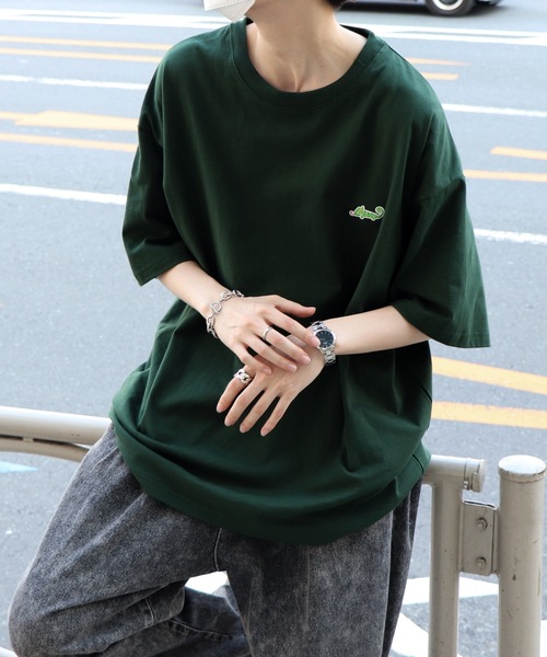 Labordi(ラボード)の「ワンポイント刺繍 / リンガー / ピグメント加工 ビッグシルエットTシャツ ユニセックス カットソー (Tシャツ/カットソー・メンズ・ホワイト系その他2/ブラック系その他/グリーン/ホワイト系その他/チャコールグレー/ホワイト/ブラック・XL/L/M)」の15枚目の写真