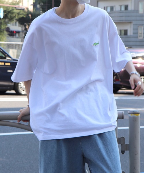 Labordi(ラボード)の「ワンポイント刺繍 / リンガー / ピグメント加工 ビッグシルエットTシャツ ユニセックス カットソー (Tシャツ/カットソー・メンズ・ホワイト系その他2/ブラック系その他/グリーン/ホワイト系その他/チャコールグレー/ホワイト/ブラック・XL/L/M)」の8枚目の写真