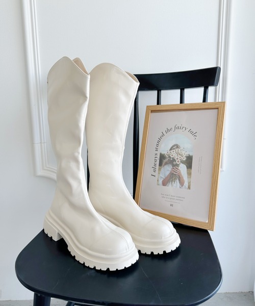 CLEA(クレア)の「ストレッチ厚底トラックソールロングブーツ(ブーツ・レディース・アイボリー/ブラック/ベージュ/ブラウン・23.5cm/24.5cm)」の6枚目の写真