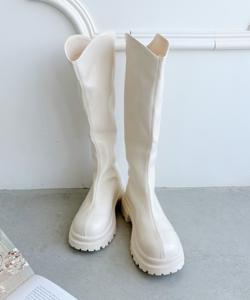 CLEA(クレア)の「ストレッチ厚底トラックソールロングブーツ(ブーツ・レディース・アイボリー/ブラック/ベージュ/ブラウン・23.5cm/24.5cm)」の8枚目の写真