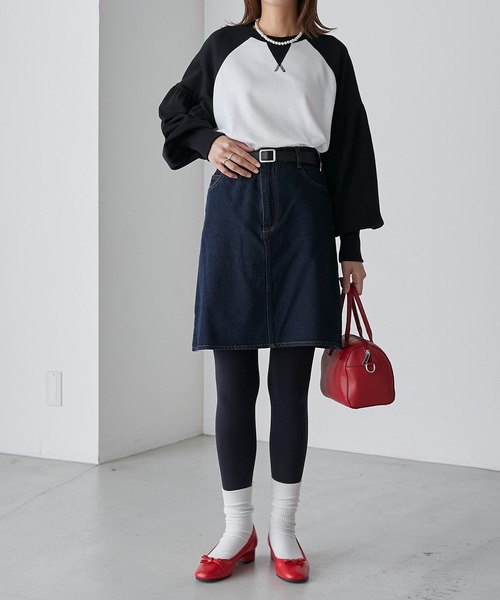 BONLECILL(ボンルシール)の「配色ラグラン ボリュームスリーブスウェットプルオーバー(スウェット・レディース・ブラウン/オフホワイト/チャコールグレー・FREE)」の8枚目の写真