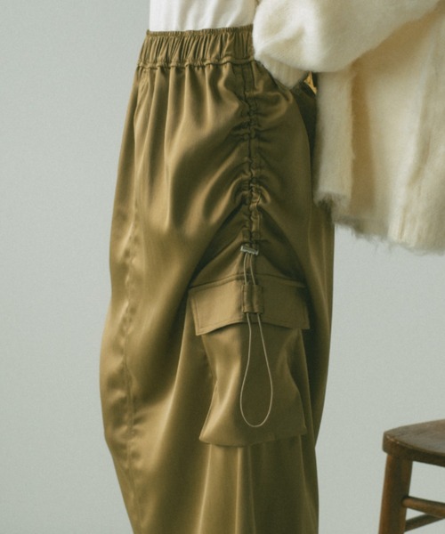 VANNIE U（ヴァニーユー）の「ドロストサテンカーゴスカート（スカート・レディース・ピンク/ブラック/ネイビー/カーキブラウン・S/M）」の13枚目の写真