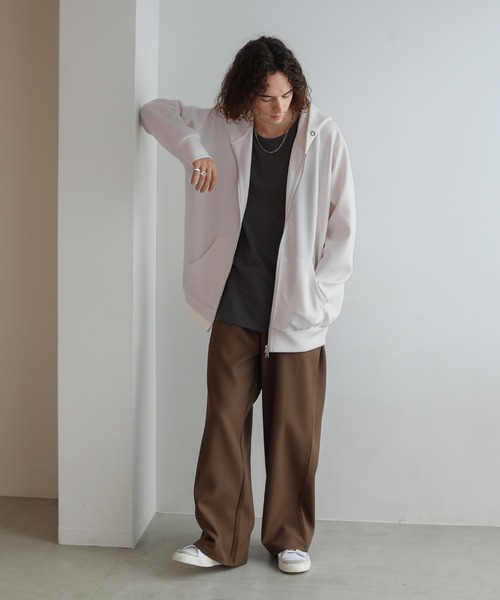 ヘビーウェイトダンボールポンチジップパーカー