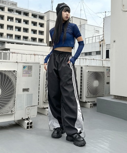 LVEU.（ラブユ.）の「【LVEU.】スリーブカットシアートップス / トップス シアー シースルー カット カットソー クロップド ショート丈 ブラック ピンク ブルー オリジナル ZOZOTOWN限定（Tシャツ/カットソー・レディース・ブルー/ブラック/ピンク・FREE）」の22枚目の写真