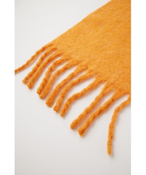 MOUSSY（マウジー）の「MOHAIR LIKE LONG スカーフ（マフラー・レディース・アイボリー/オレンジ/ブルー系その他/ライトイエロー・FREE）」の6枚目の写真