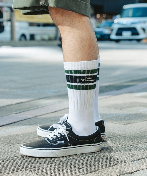 NineMicrophones（ナインマイクロフォンズ）の「SOCKS-ALTERATION-（ソックス/靴下・メンズ・パープル/グリーン・FREE）」の2枚目の写真