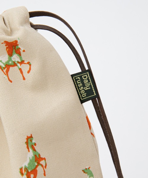 Daily russet（デイリー ラシット）の「WOODLANDER / 巾着ポーチ （L）（ポーチ・レディース・ピンク/ベージュ/グレー/ネイビー/グリーン・FREE）」の9枚目の写真