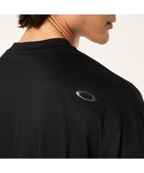 OAKLEY(オークリー)の「オークリー FGL SCRATCH LS TEE 3.7 /ロングTシャツ/ロンT/OUTDOOR アウトドア/OAKLEY(Tシャツ/カットソー・メンズ・ブラック・S/M/XL/L)」の6枚目の写真