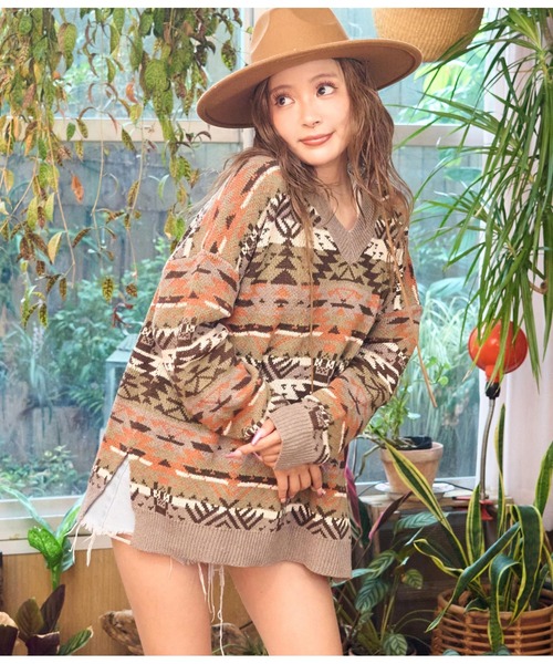 anap mimpi（アナップミンピ）の「オルテガVネックオーバーサイズニットトップス（ニット/セーター・レディース・ベージュ/ライトグレー・FREE）」の6枚目の写真