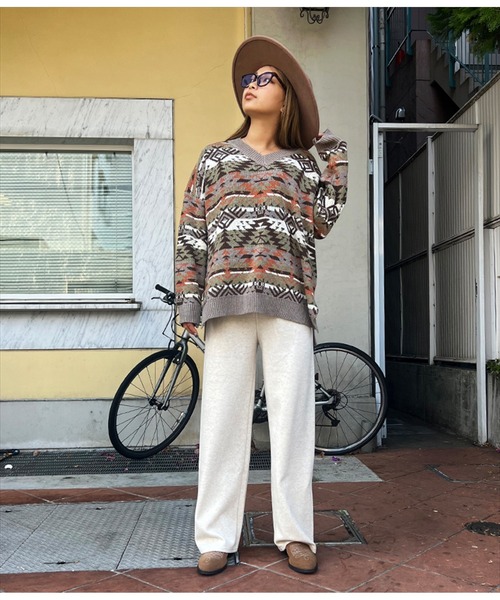 anap mimpi（アナップミンピ）の「オルテガVネックオーバーサイズニットトップス（ニット/セーター・レディース・ベージュ/ライトグレー・FREE）」の12枚目の写真