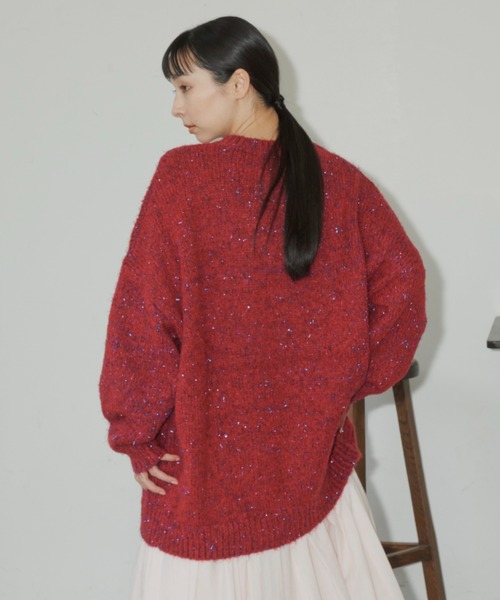 Libra Cue(リブラ キュー)の「ラメフェザーヤーンボリュームニット(ニット/セーター・レディース・ブラック/レッド・FREE)」の15枚目の写真