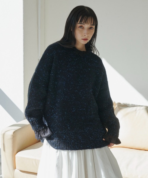 Libra Cue(リブラ キュー)の「ラメフェザーヤーンボリュームニット(ニット/セーター・レディース・ブラック/レッド・FREE)」の6枚目の写真