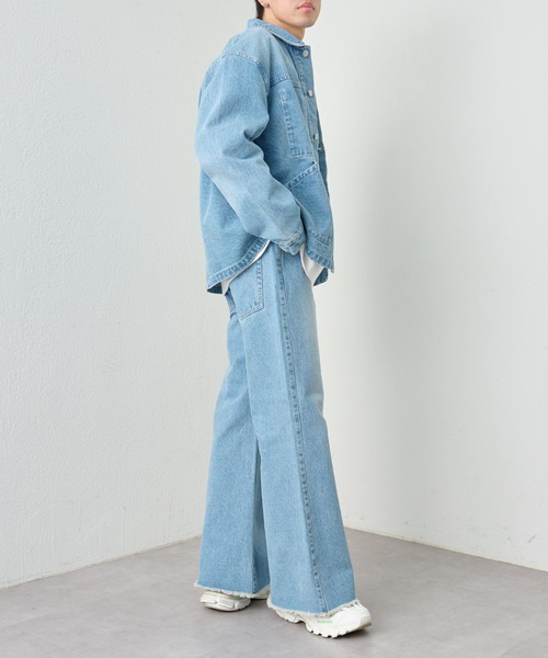 COLONY 2139(コロニートゥーワンスリーナイン)の「フリンジラウンドヘムデニム(デニムパンツ・メンズ・ブラック/サックスブルー・MEDIUM/LARGE)」の4枚目の写真