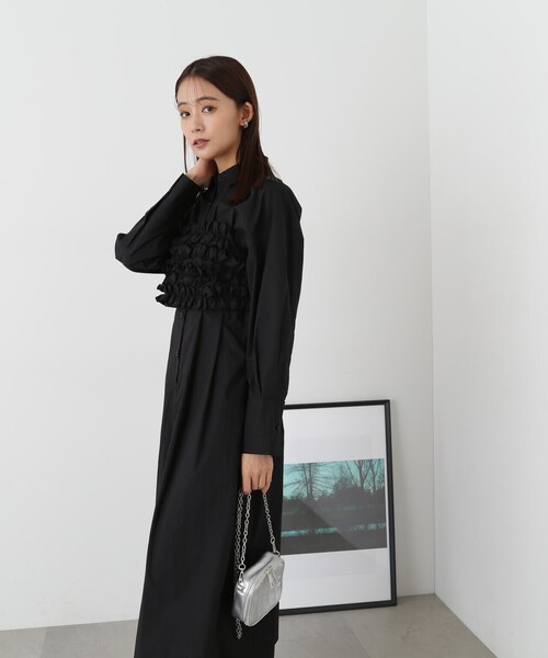 N.（N. Natural Beauty Basic）（エヌエヌナチュラルビューティーベーシック）の「◆ラッフルバンドゥ付きシャツワンピース（ワンピース・レディース・ブラック/ストライプ・MEDIUM）」の4枚目の写真