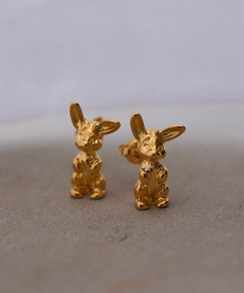 ear PAPILLONNER(イアパピヨネ)の「《WEB限定/スターリングシルバー使用》うさぎピアス(ピアス(両耳用)・レディース・ゴールド/シルバー・FREE)」の1枚目の写真