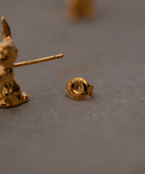 ear PAPILLONNER(イアパピヨネ)の「《WEB限定/スターリングシルバー使用》うさぎピアス(ピアス(両耳用)・レディース・ゴールド/シルバー・FREE)」の3枚目の写真