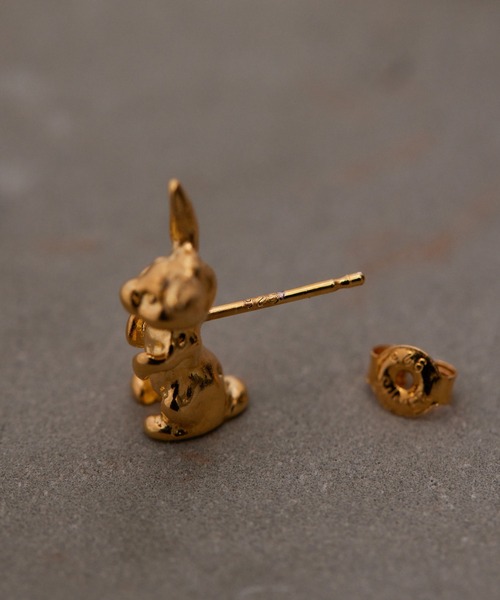 ear PAPILLONNER(イアパピヨネ)の「《WEB限定/スターリングシルバー使用》うさぎピアス(ピアス(両耳用)・レディース・ゴールド/シルバー・FREE)」の4枚目の写真